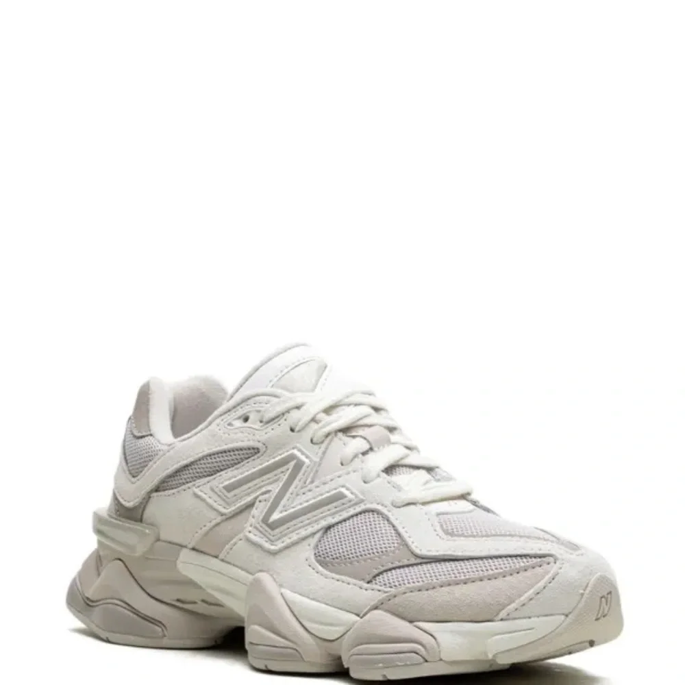 New Balance 9060 Cream and Gray Athletic Shoes Womens 7.5/Mens 6 - Picture 5 of 8